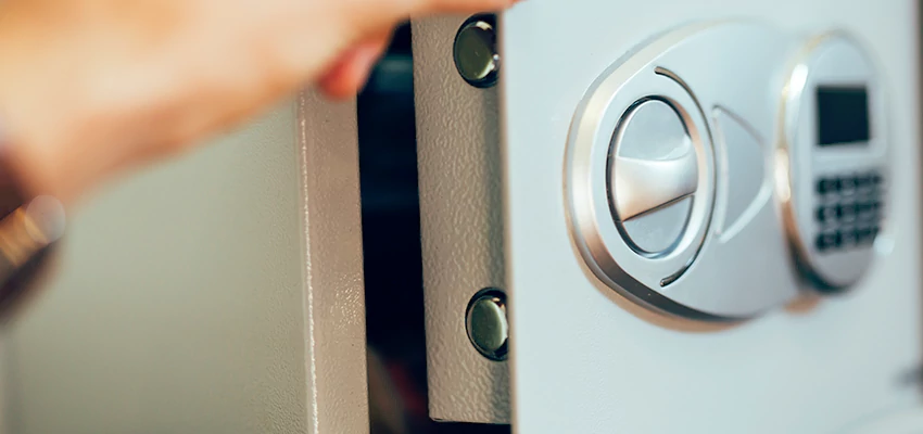Fingerprint Safe Openers in Palm Desert, CA