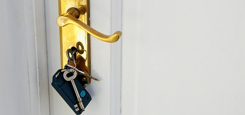 Broken Door Key Extraction in Palm Desert, CA