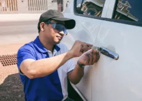 Car Locksmith in Palm Desert, CA